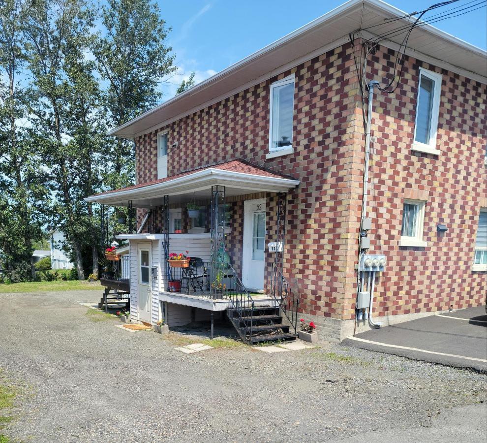 Cozy Quiet Place Next To Hwy Smart Tv+Wifi+Netflix Edmundston Exteriér fotografie